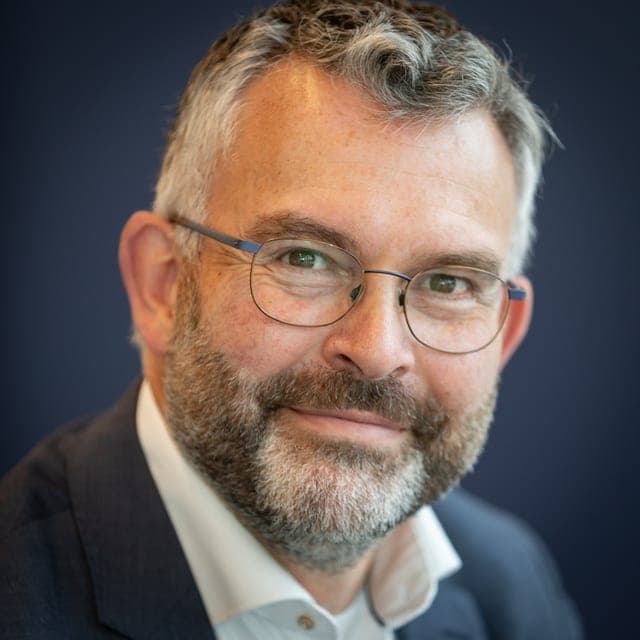 Dr. E.A.P. (Erik) Schouten CPC